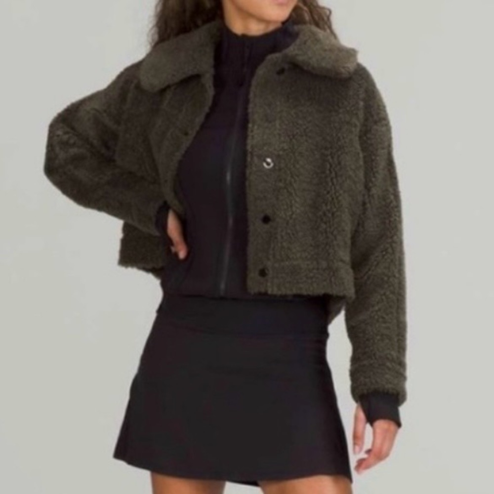 Lululemon Textured Fleece Button-Olive Green